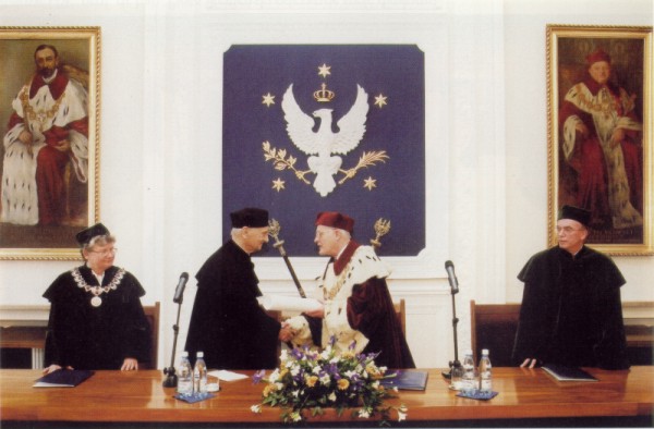 K. Cha�asi�ska-Macukow, W. Kr�likowski, P. W�gle�ski, S. Pokorski