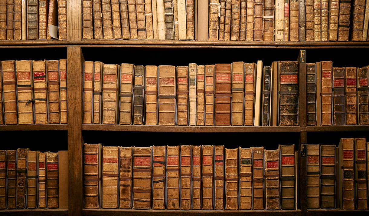 A Bodleian bookshelf
